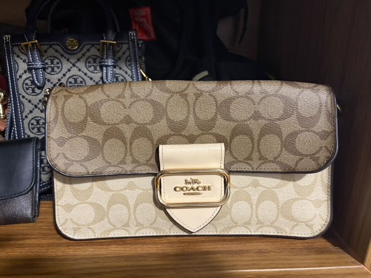 Coach Signature Flap Crossbody รูปที่ 3