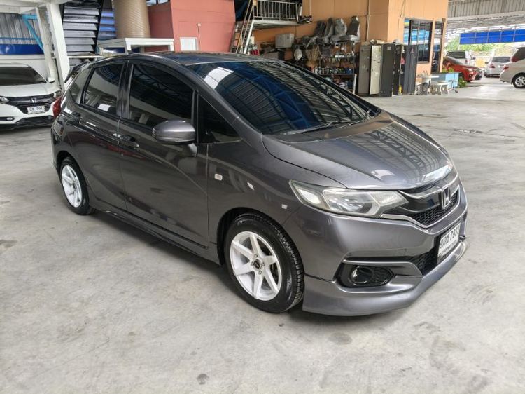 รถ Honda Jazz 1.5 SV i-VTEC สี เทา