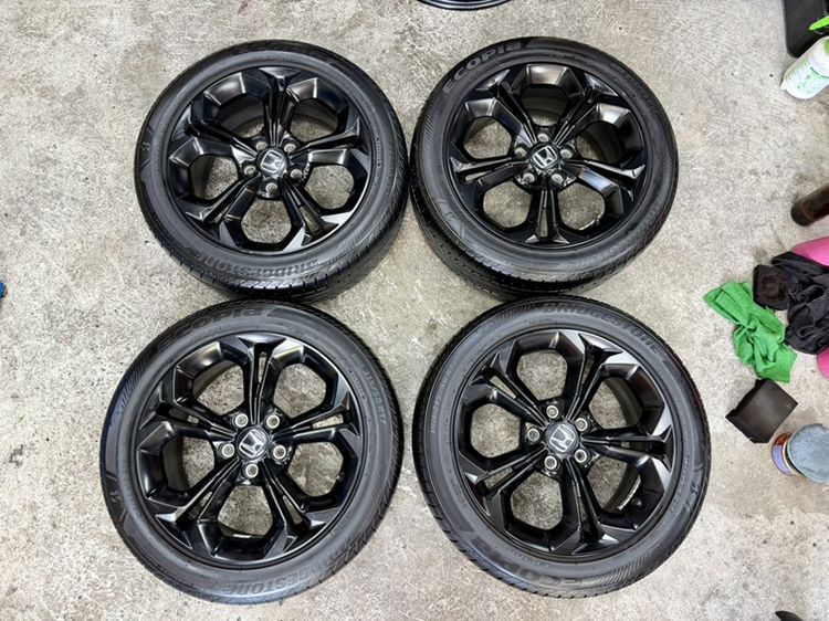 ล้อแม็ก HONDA CIVIC RS ขอบ 17” สีเดิมโรงงานยาง BRIDGESTONE 215-50R17 ปลายปี 24 ดอกยางสวยพร้อมใช้งาน รูปที่ 3