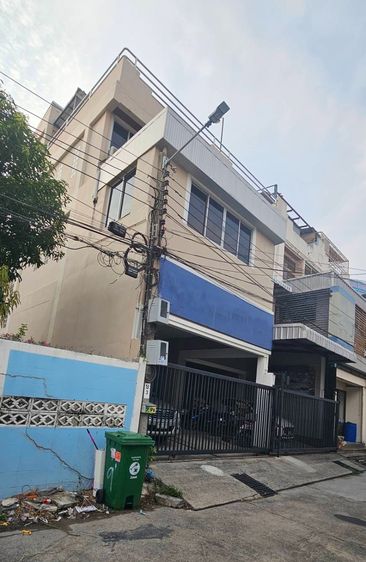 มีบางส่วน ขายโฮมออฟฟิศ 6 ชั้น ทำเลดี เดินทางสะดวก ซอยอุดมสุข