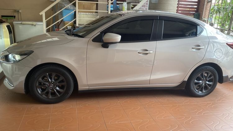 Mazda Mazda 2 2022 1.3 Skyactiv-G S Leather Sedan Sedan เบนซิน เกียร์อัตโนมัติ เบจ