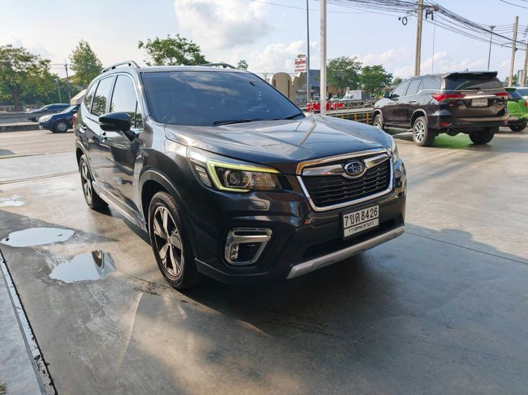 รถ Subaru Forester 2.0 S 4WD สี เทา