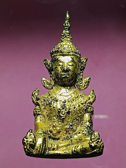 พระพุทธรูปนั่งทรงเครื่อง สมัยรัตนโกสินทร์ตอนต้น ขนาดห้อยคอ สภาพสวยมากองเดิมๆ น่าบูชามากครับ
