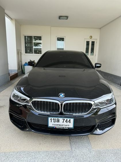 รถ BMW Series 5 520d สี ดำ