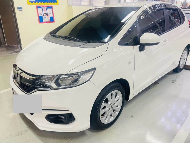 Honda Jazz 2021 1.5 V+ Sedan เบนซิน เกียร์อัตโนมัติ ขาว รูปที่ 2