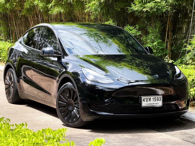 รถ Tesla Model Y Rear-Wheel Drive สี ดำ
