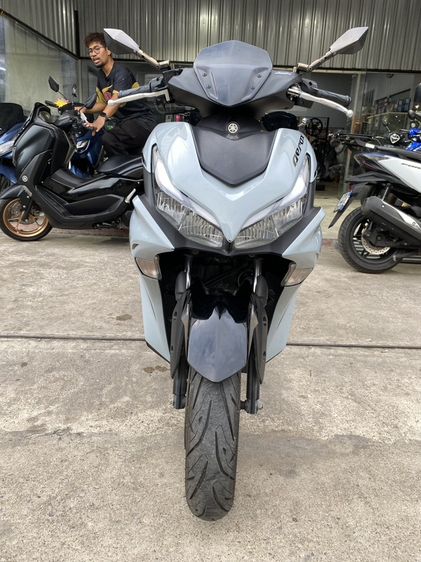 Aeroxรถบ้านเครื่องดีสีเทาแรมโบ
