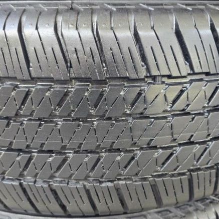265​ 60R18 Bridgestone Dueler​ HT684​II​ ลงพื้นปี​ 24 ไม่ปะ​ สวยจัดๆ​น้องๆยางใหม่ ขนเชื่อมร่องครบๆ ตุ่มมุมหน้ายางอยู่ วิ่งน้อย ดอกเต็ม​มากๆ