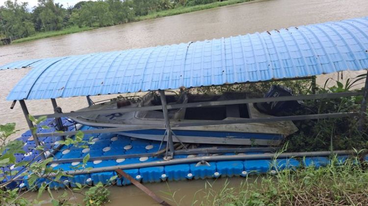 ขายเรือพร้อมทุ่น รูปที่ 2