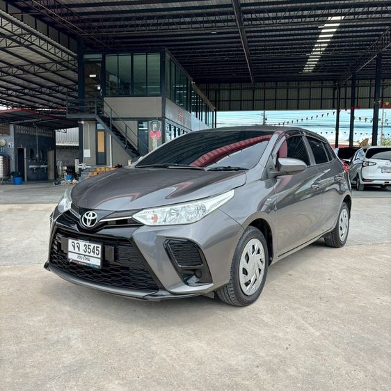 รถ Toyota Yaris 1.2 Entry สี เทา