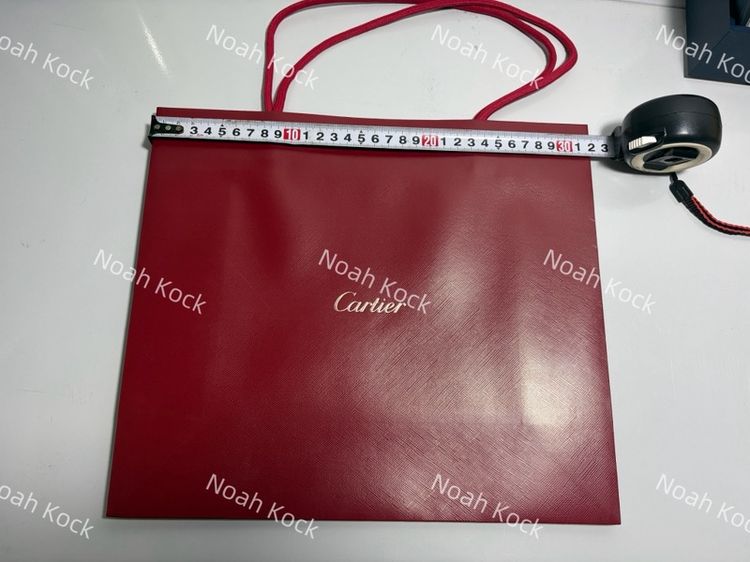 ถุงกระดาษแบรนด์ Cartier ของแท้ ขนาด 32x28 ซม. ของใหม่ (ขั้นต่ำ 10 ใบ)  Title)Authentic Cartier Paper Bag / Shopping Bag
