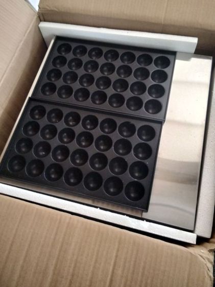 เตาทำทาโก๊ยากี Gas Takoyaki maker ซื้อมายังไม่ได้ใช้งานเลยสักครั้ง มี สองแผง 28×28 รู ส่งต่อถูกๆเลยครับ เก็บไว้ก็ไม่ได้ใช้งาน 1,200 บาทครับ