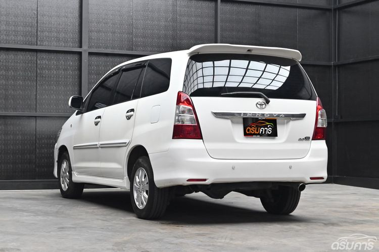 Toyota Innova 2012 2.0 G Utility-car เบนซิน LPG เกียร์อัตโนมัติ ขาว รูปที่ 3