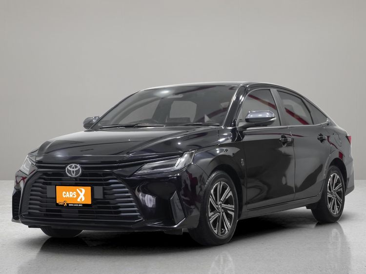 รถ Toyota Yaris ATIV 1.2 Premium Luxury สี ดำ