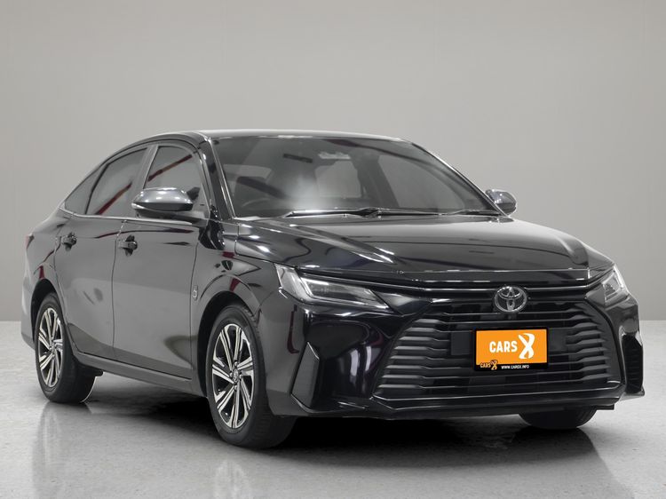 Toyota Yaris ATIV 2022 1.2 Premium Luxury Sedan เบนซิน ไม่ติดแก๊ส เกียร์อัตโนมัติ ดำ รูปที่ 3