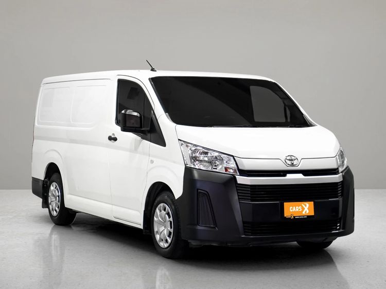 Toyota Hiace 2019 2.8 economy Van ดีเซล ไม่ติดแก๊ส เกียร์ธรรมดา ขาว รูปที่ 3