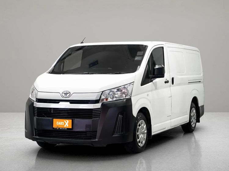 รถ Toyota Hiace 2.8 economy สี ขาว