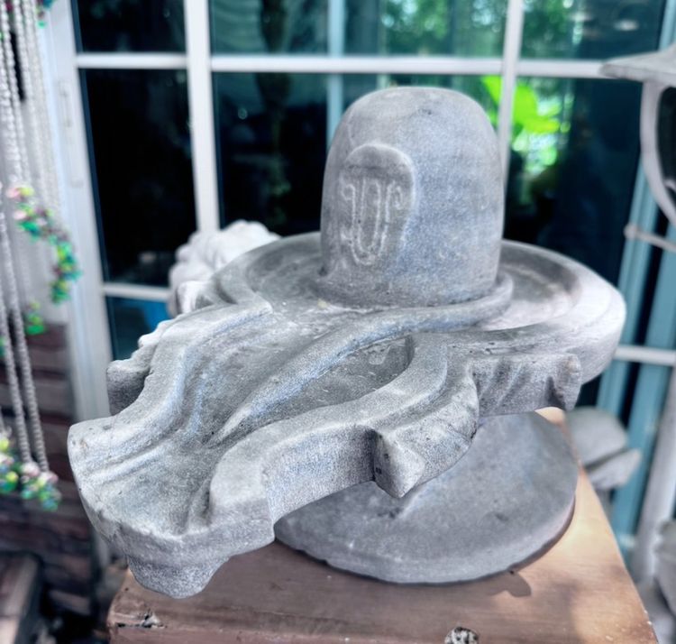 ศิวลึงค์ (Shivling) หรือสัญลักษณ์แทนองค์พระศิวะ