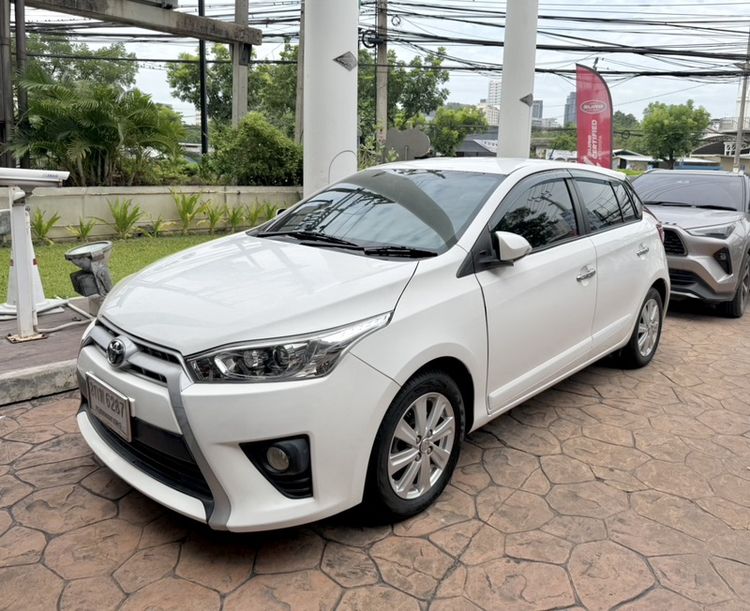 Toyota Yaris 2014 1.2 G Sedan เบนซิน ไม่ติดแก๊ส เกียร์อัตโนมัติ ขาว รูปที่ 2