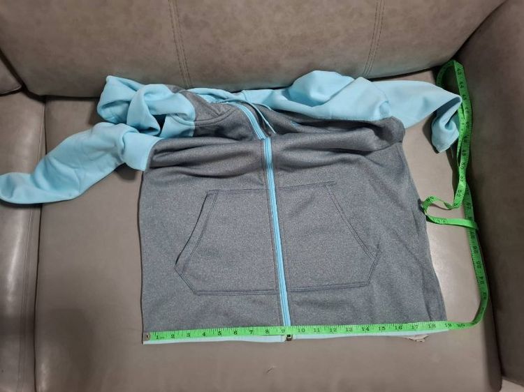 เสื้อกันหนาว Nike ของแท้ size S รูปที่ 4