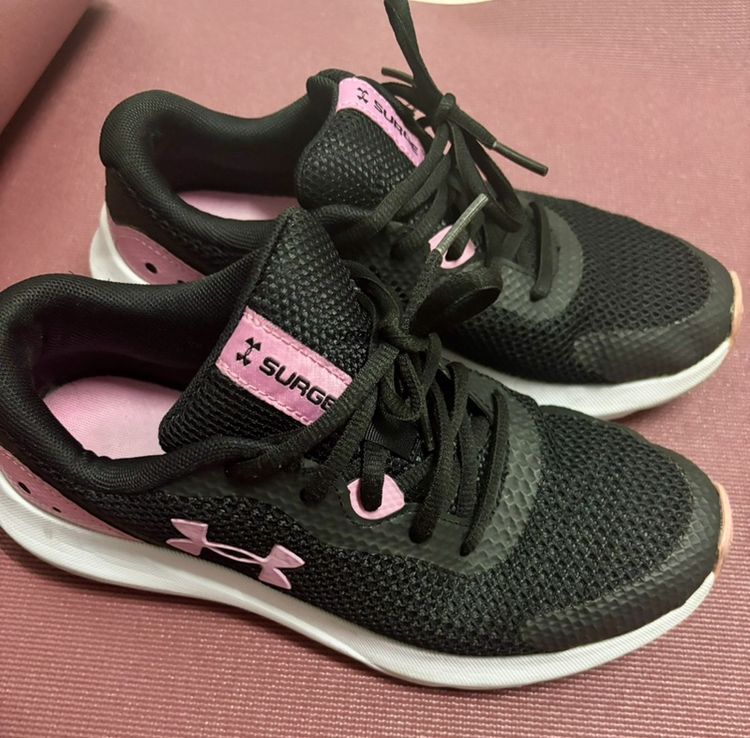 มือสองรวมส่ง Under Armour UA Surge (37.5)