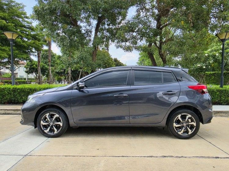Toyota Yaris 2025 1.2 Premium Sedan เบนซิน ไม่ติดแก๊ส เกียร์อัตโนมัติ เทา รูปที่ 4