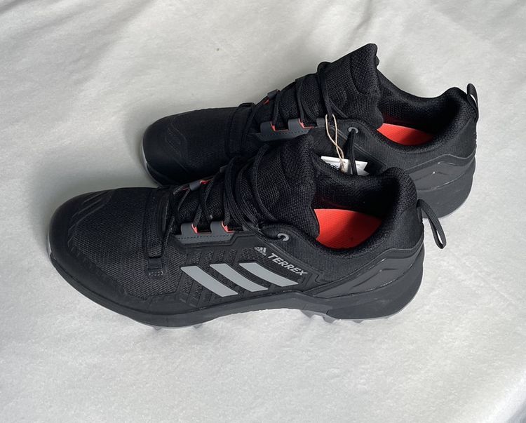 Adidas ขนาดอื่น ๆ ดำ รองเท้าผ้าใบ