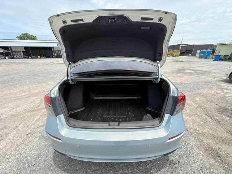 Honda Civic 2023 2.0 eHEV EL+ Sedan ไฮบริด ไม่ติดแก๊ส เกียร์อัตโนมัติ บรอนซ์เงิน รูปที่ 4