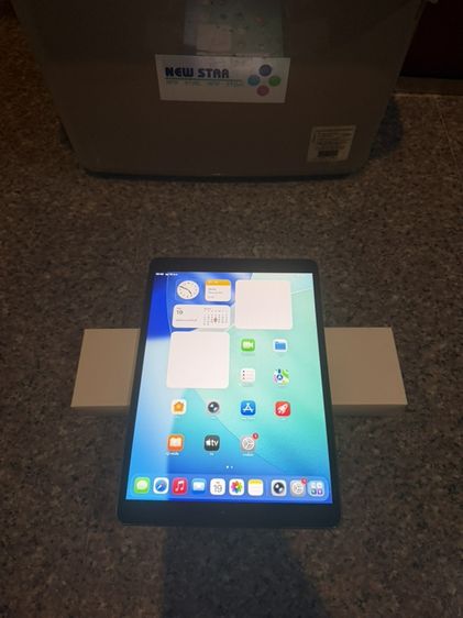 Apple 64 GB ขายiPadAir3สีดำ64กิ๊กใส่ซิมได้จอไม่เหลืองไม่มีจุดปากกาดขียนไม่ขาดหายากสวยๆใช้งานดีถูกๆ