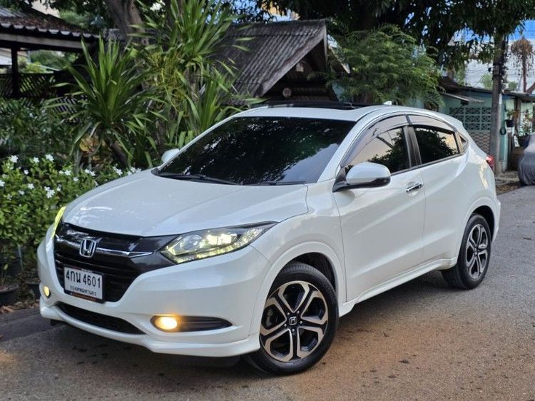 Honda HR-V 2015 1.8 EL Sedan เบนซิน ไม่ติดแก๊ส เกียร์อัตโนมัติ ขาว