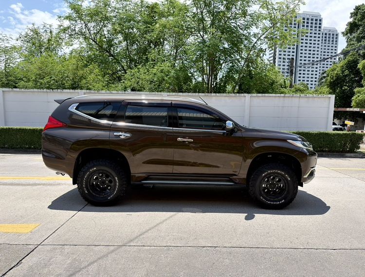 Mitsubishi Pajero Sport 2015 2.4 GT Premium 4WD Utility-car ดีเซล ไม่ติดแก๊ส เกียร์อัตโนมัติ น้ำตาล รูปที่ 2