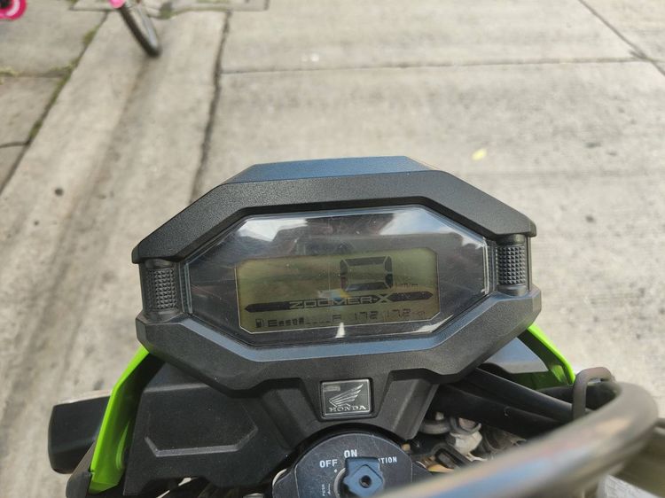 🛵ยังไงก็ขาย ZOOMER-X ปี 60 เครื่องดี สีสวย สตาร์ทมือ เล่มชุดโอนครบ+เปลี่ยนถ่ายน้ำมันเครื่องฟรี ส่งฟรี30 ก.ม รูปที่ 9