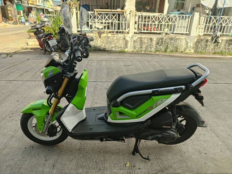 🛵ยังไงก็ขาย ZOOMER-X ปี 60 เครื่องดี สีสวย สตาร์ทมือ เล่มชุดโอนครบ+เปลี่ยนถ่ายน้ำมันเครื่องฟรี ส่งฟรี30 ก.ม รูปที่ 2