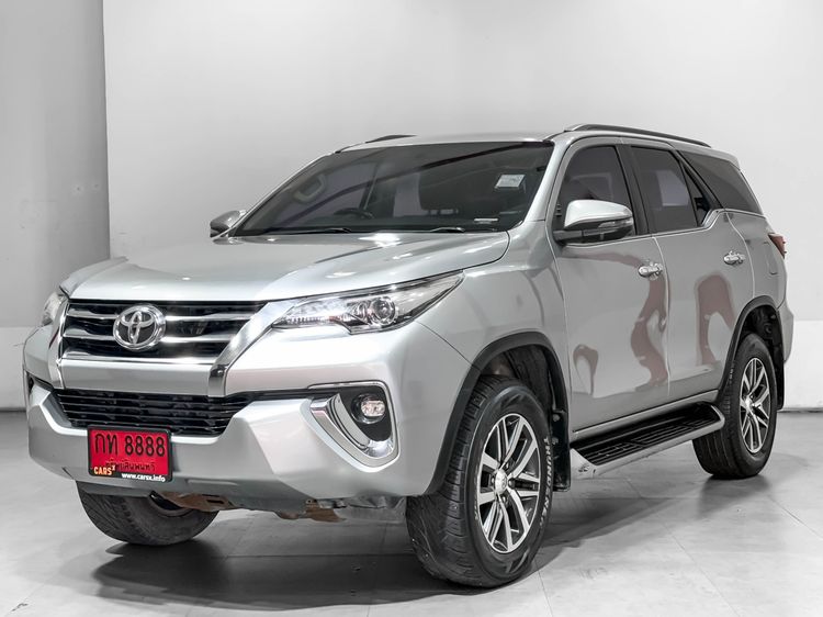 Toyota Fortuner 2017 2.4 V Utility-car ดีเซล ไม่ติดแก๊ส เกียร์อัตโนมัติ บรอนซ์เงิน รูปที่ 3