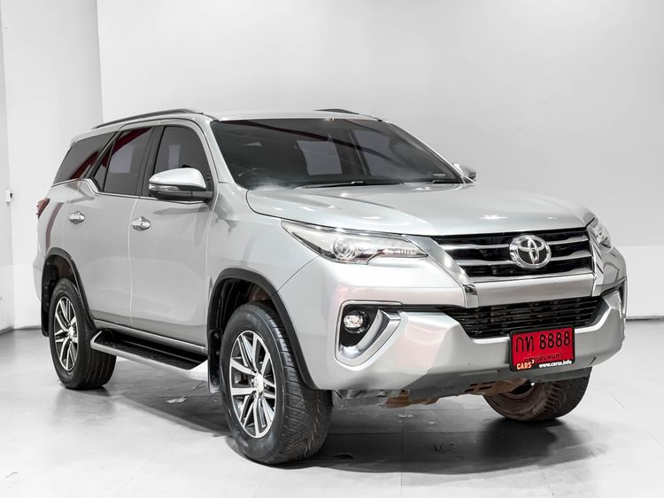 Toyota Fortuner 2017 2.4 V Utility-car ดีเซล ไม่ติดแก๊ส เกียร์อัตโนมัติ บรอนซ์เงิน