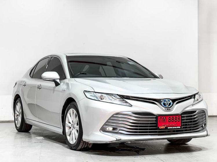 รถ Toyota Camry 2.5 Hybrid สี บรอนซ์เงิน