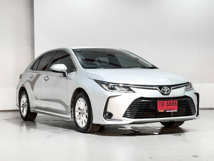 รถ Toyota Altis 1.6 G สี บรอนซ์เงิน