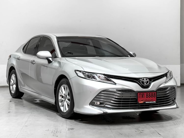 รถ Toyota Camry 2.0 G สี บรอนซ์เงิน