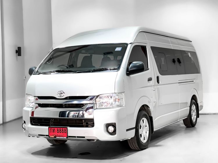 Toyota Commuter 2018 3.0 Van ดีเซล ไม่ติดแก๊ส เกียร์ธรรมดา บรอนซ์เงิน รูปที่ 3