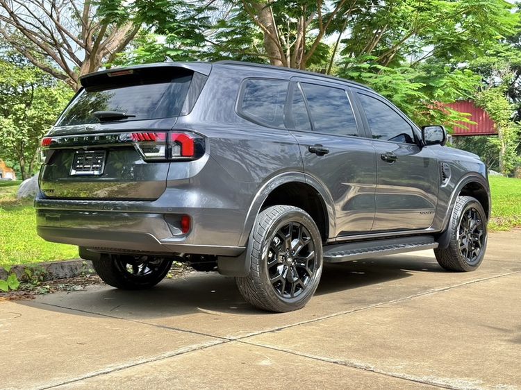 Ford Everest 2023 2.0 Titanium Sport Utility-car ดีเซล เกียร์อัตโนมัติ เทา รูปที่ 4