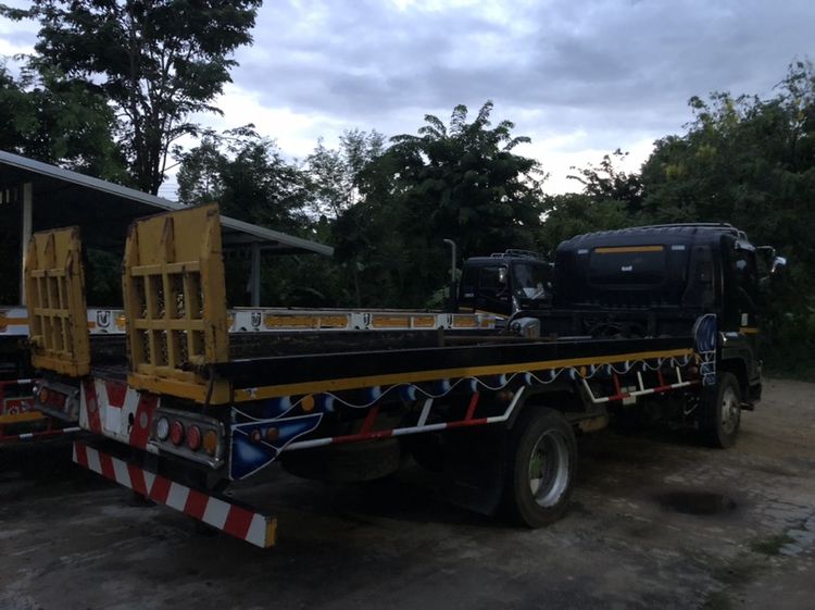 ISUZU 6  ล้อ รถหกล้อสไลด์