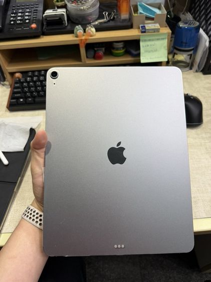 Apple 128 GB IPad Air M3 13” ความจุ 128GB ประกันหมดเดือน 10/26 สุภาพแบต100% จำนวนชาร์ท 84 รอบ