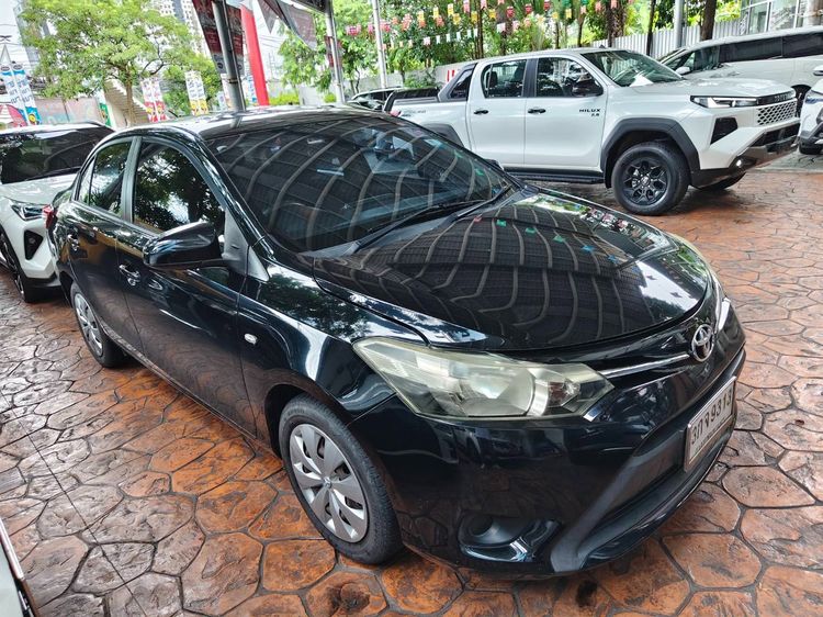 รถ Toyota Vios 1.5 J สี ดำ