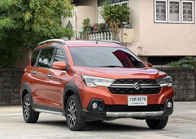 รถ Suzuki XL7 1.5 GLX สี ส้ม