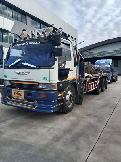 รถบรรทุกสิบล้อ พื้นเรียบ