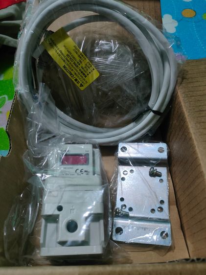 Electro-Pneumatic Regulator (เรกูเลเตอร์ปรับแรงดันลมด้วยสัญญาณไฟฟ้า) ยี่ห้อ SMC รุ่น ITV2050-322BS3