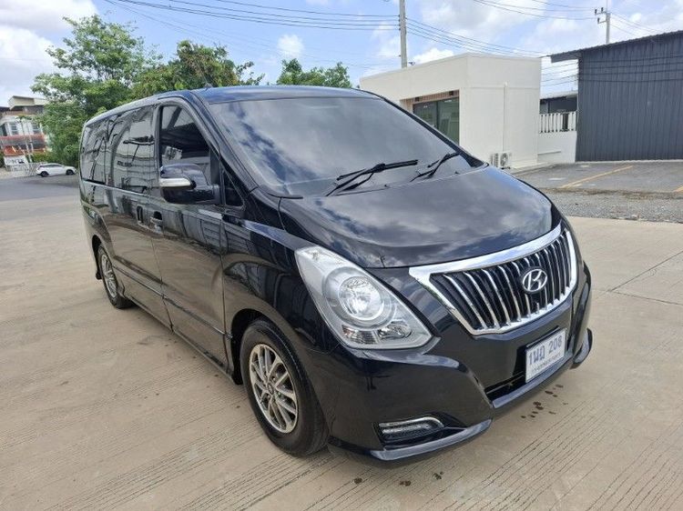 รถ Hyundai H-1  2.5 Elite สี ดำ