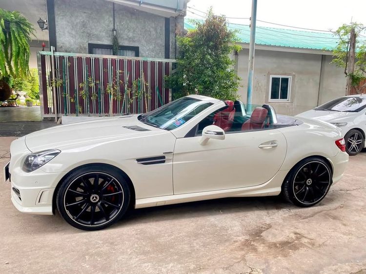 Mercedes-Benz SLK-Class 2012 SLK200 Kompressor AMG Sedan เบนซิน เกียร์อัตโนมัติ ขาว รูปที่ 2