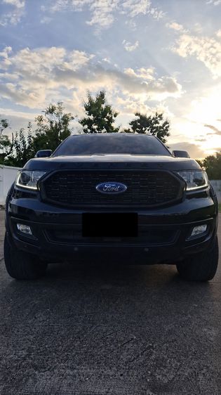 รถ Ford Everest 2.0 Bi-Turbo Titanium+ 4WD สี ดำ