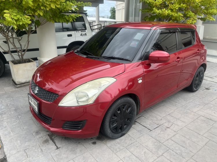 รถ Suzuki Swift 1.2 GL สี แดง